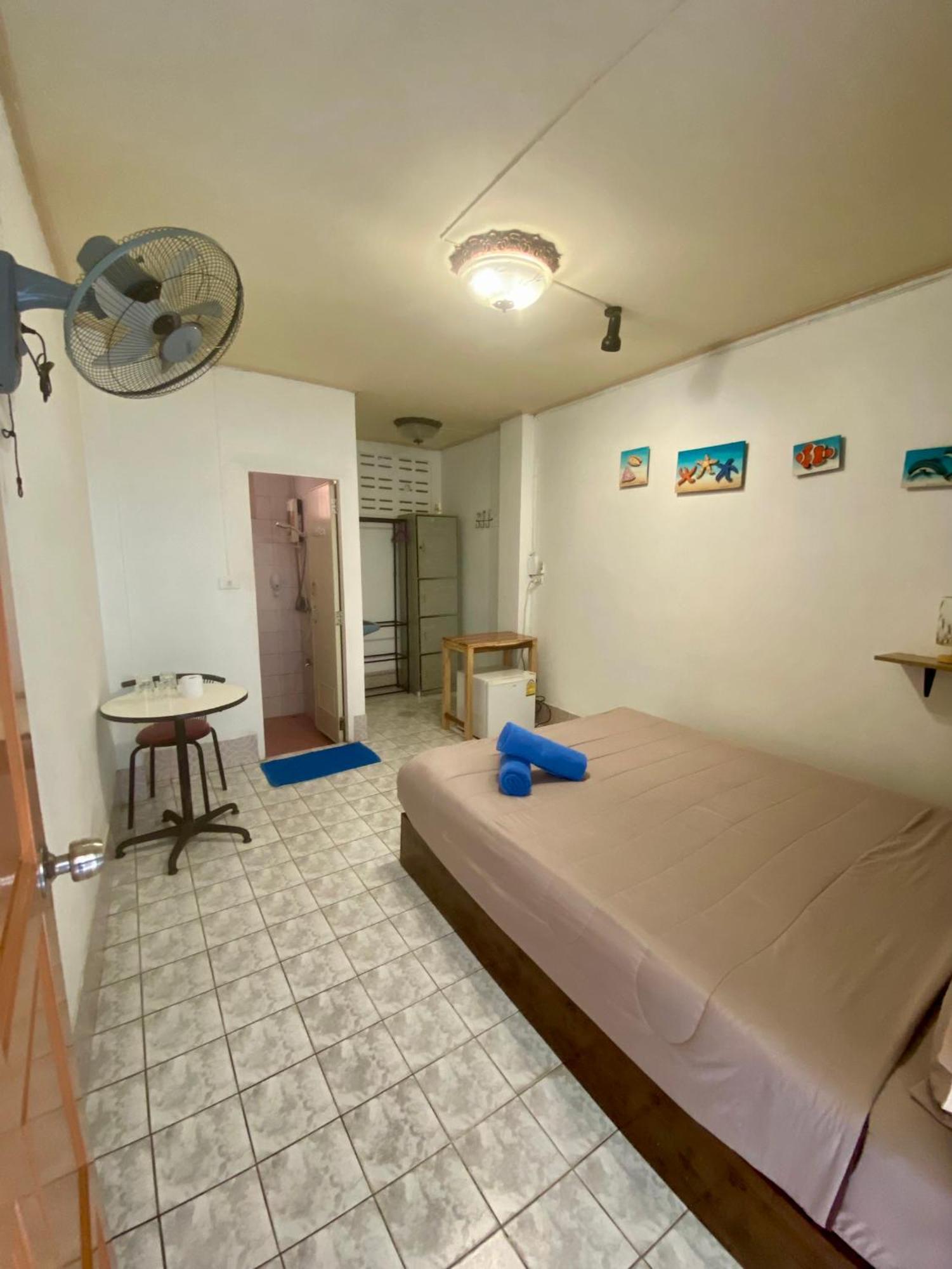 Plaza Huahin Hotel Exterior photo